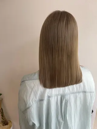 セミロング 鈴木 梨瑚のヘアスタイル