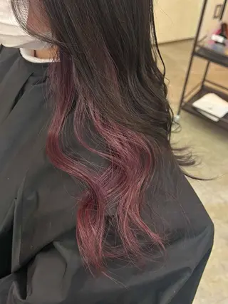 ロング 🩷艶カラー 🧡💛リサ🫧のヘアスタイル