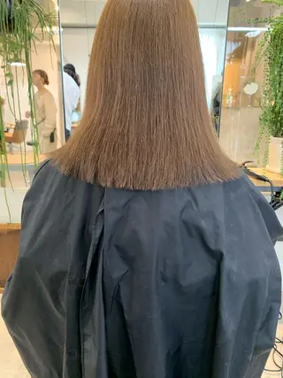 ミディアム カラー ネイル ハイトーンボブ 前田 表参道　グレージュのヘアスタイル