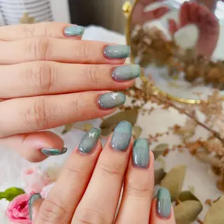 ミディアム めぐみのネイルサロン スタッフ練習のネイルデザイン