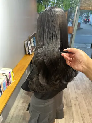 ロング 渡辺俊介 暗髪カラー /美髪矯正/髪質改善のヘアスタイル