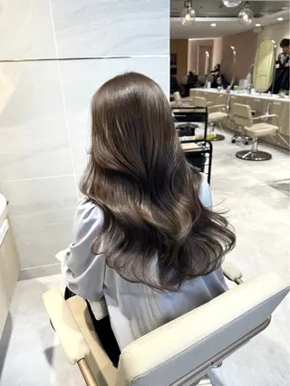 ロング カラー 透明感カラー🌿 グレージュ🐺陽介のヘアスタイル