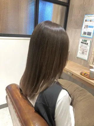 セミロング ハマノ ミユのヘアスタイル