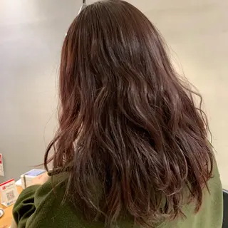 セミロング カラー 外山 実咲のヘアスタイル