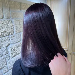 ミディアム 千代 夏輝のヘアスタイル