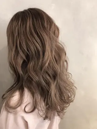 セミロング カラー 土谷 敦郎のヘアスタイル