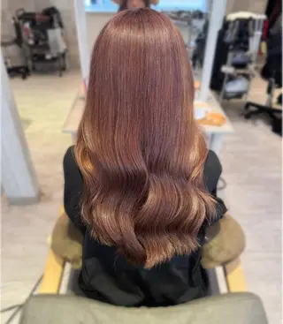 ロング YURIA / 透明感/韓国風のヘアスタイル