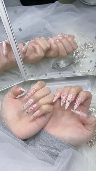 ネイル Mio_ Noiranailのネイルデザイン