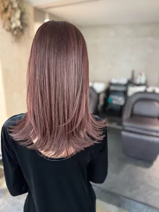 セミロング 髪質改善✨艶髪✨ レイヤーカット 田畑のヘアスタイル