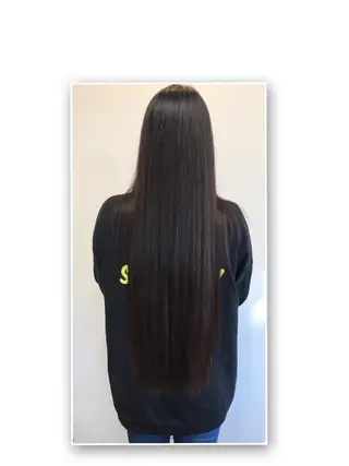 ロング 小林 由里香のヘアスタイル