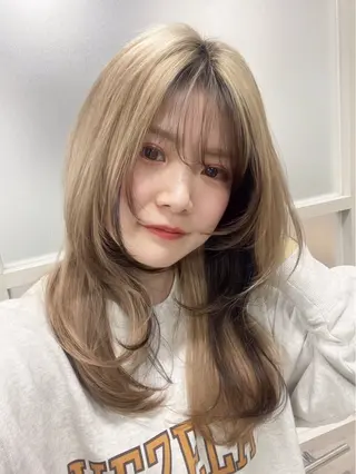 ロング カラー newi ナカノのヘアスタイル