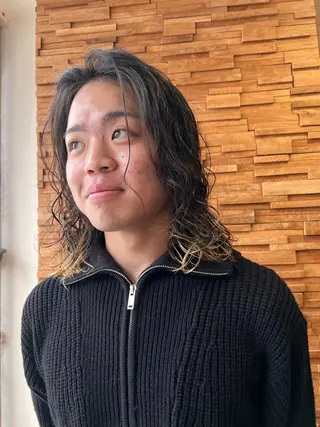 パーマ メンズ 透明感・艶感 小坂隼斗のヘアスタイル