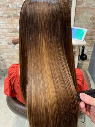 ロング 長谷川 麻衣子のヘアスタイル