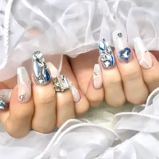 ネイル Roi〈ロワ〉 Reikaのネイルデザイン