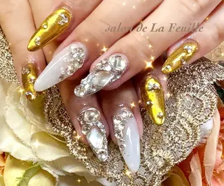 セミロング サロンドラフィーユ LAFEUILLEのネイルデザイン