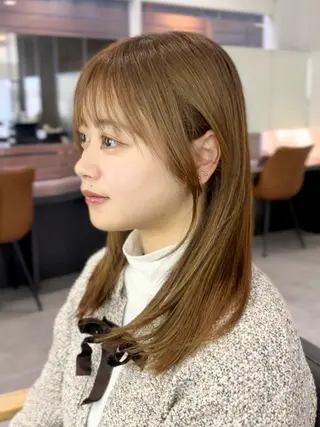 ミディアム カラー VIEW EHIME 齋藤  あつきのヘアスタイル