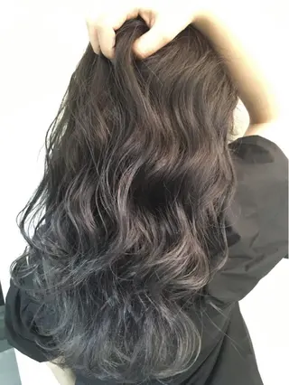 ロング カラー 🪐脱白髪染め 🪐松尾菜々美のヘアスタイル