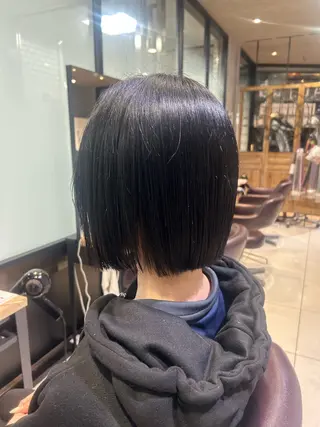 ショート 韓国風艶髪カラー× 束感まつ毛🎀miuのヘアスタイル
