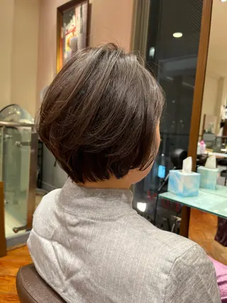 ショート ｼｮｰﾄｶｯﾄ 梅田 山下　すみれのヘアスタイル