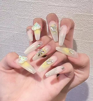 ネイル D-BEAUTY Nailsalonのネイルデザイン