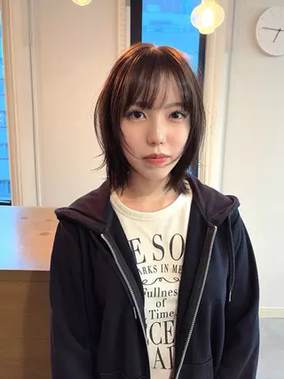 ミディアム 南堀江レイヤーカット MIKU🍒のヘアスタイル