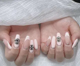 ネイル Lee Nailsのネイルデザイン