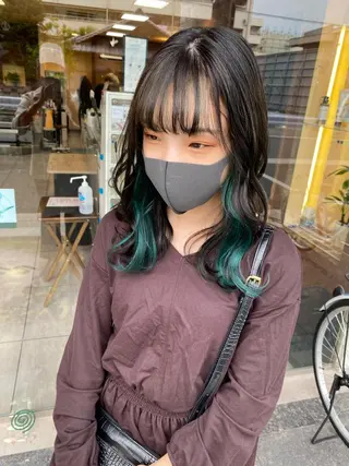 ミディアム カラー 川上 麻梨阿のヘアスタイル