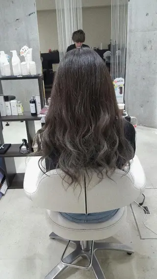 ロング カラー 髪質改善×レイヤー 高嶋のヘアスタイル