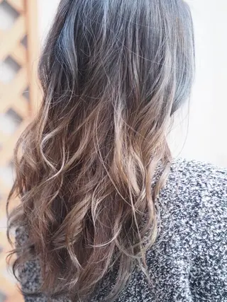 ロング カラー 清水 純のヘアスタイル