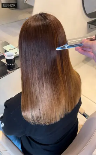 イズミ ナナコのヘアスタイル