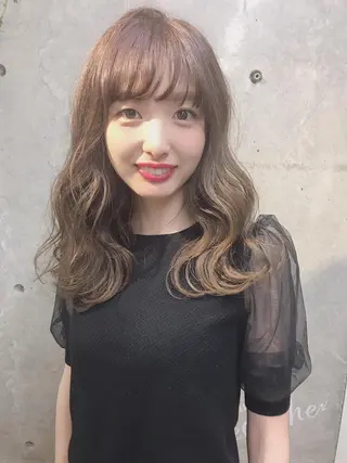 セミロング カラー 及川 光のヘアスタイル