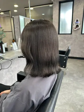 ミディアム カラー 楠奥 結衣のヘアスタイル