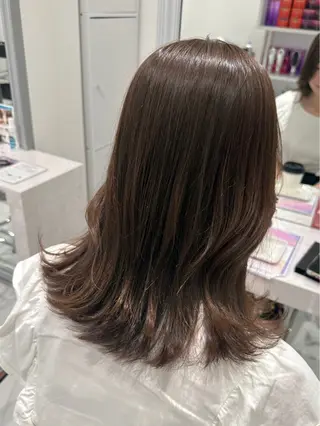 セミロング カラー ハッシュカット 田窪珠妃のヘアスタイル