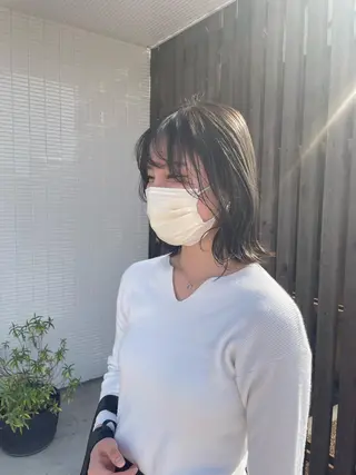 ミディアム カラー レイヤーカット/ マリアのヘアスタイル