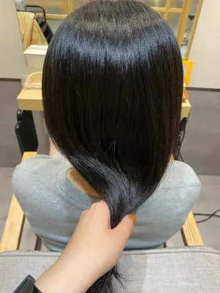 セミロング カラー やまぐち あやみのヘアスタイル