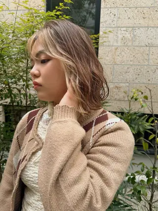 ショート カラー デザインカラー/ ジュンナのヘアスタイル