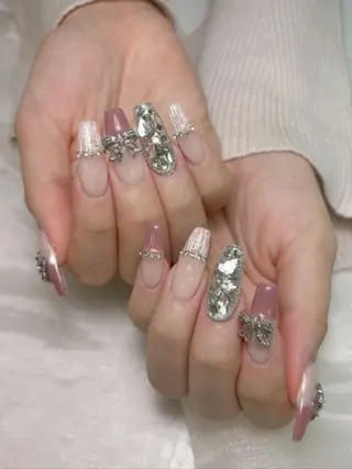 ネイル 💕リリ 🩷のネイルデザイン