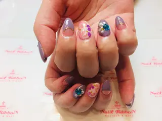 ネイル ネイルリボン 受付スタッフのネイルデザイン