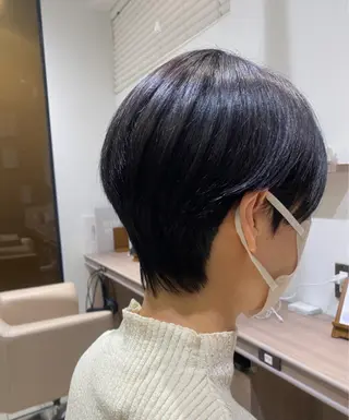 ショート カラー 骨格補正カット /マンツーマン/のヘアスタイル