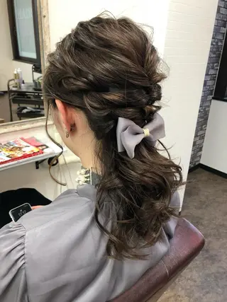 セミロング HAIR carelyのヘアスタイル