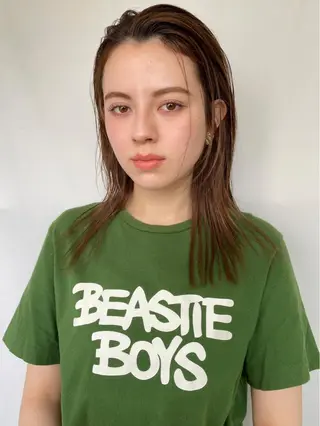 セミロング カラー 高橋 愛美のヘアスタイル