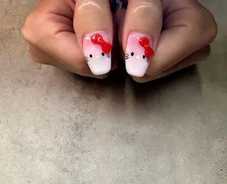 ネイル Nailsalon Calmeのネイルデザイン