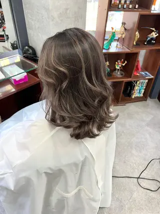 セミロング カラー シールエクステ特化 ハイトーン、NANAのヘアスタイル