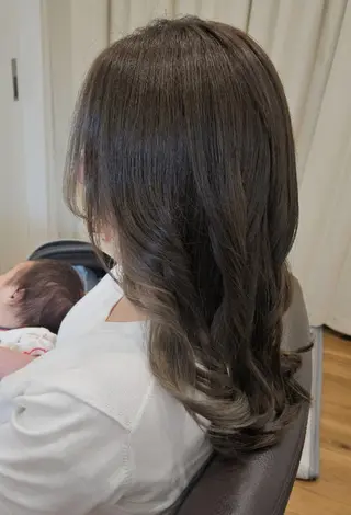 ロング カラー 関口 友菜のヘアスタイル