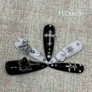 ネイル MQueen ネイルサロンのネイルデザイン