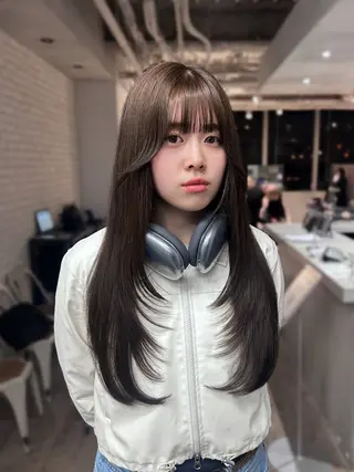 ロング Hinata🛸 ハイトーン美容師のヘアスタイル