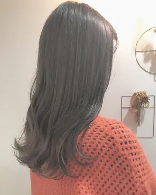 セミロング ayumi ／透明感カラーのヘアスタイル