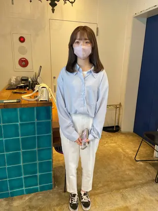 ミディアム カラー MIOベージュカラー 柔らかいカラーのヘアスタイル