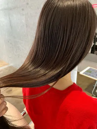 ロング カラー 山下 千明のヘアスタイル