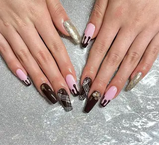 ネイル VIERU 🌈🎀💖のネイルデザイン